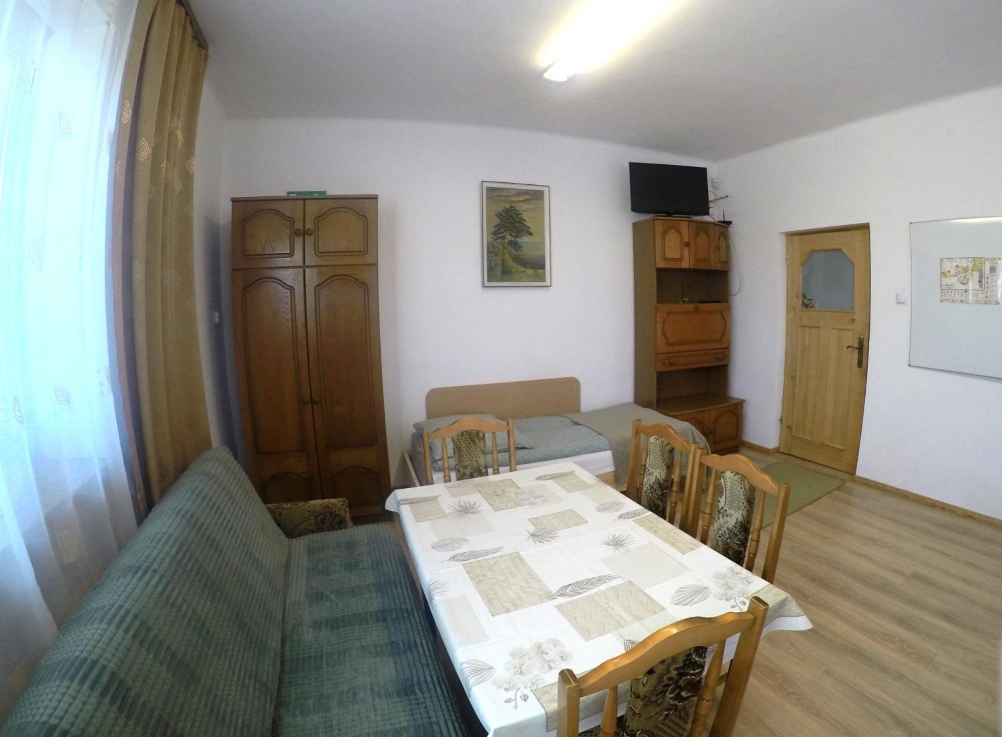 Pokoje Goscinne, Mieszkanie Na Wynajem W Swidniku K Lublina Świdnik Exterior foto